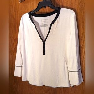 3/$30 Juniors X-Large Super Comfy Cotton Blend T